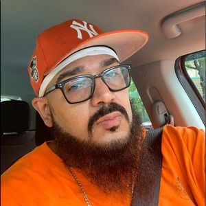 Meet your Posher, Luis